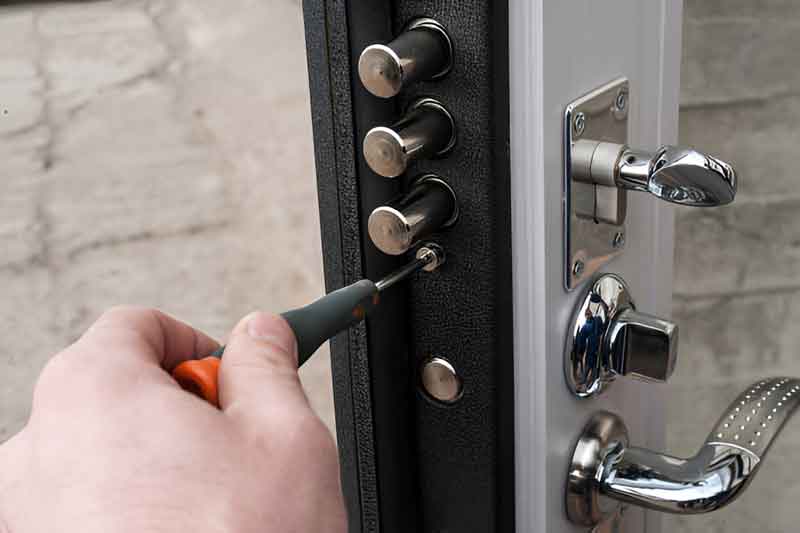 Commercial Locksmith service by US Pro Locksmith in Sarasota, FL