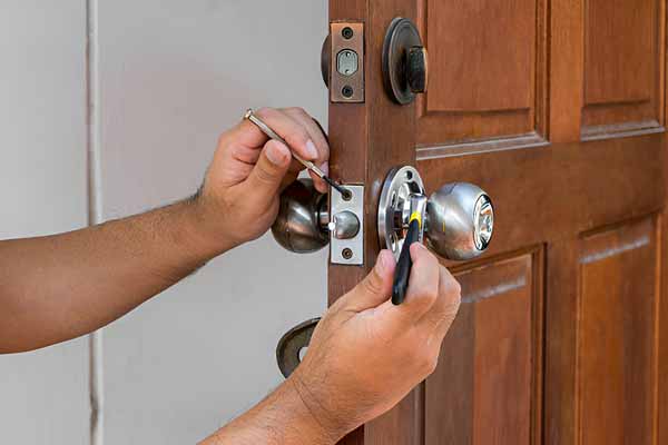 Lockout Service service by US Pro Locksmith in Sarasota, FL